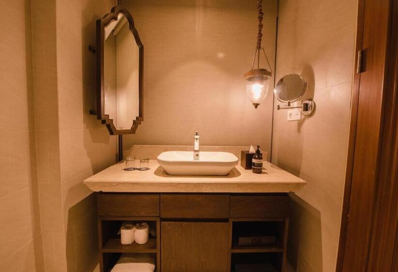 فندق Ramayana Suites And Resort