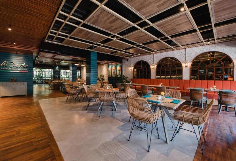 فندق Ramayana Suites And Resort