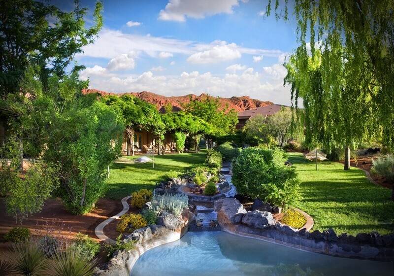 Отель Red Mountain Resort