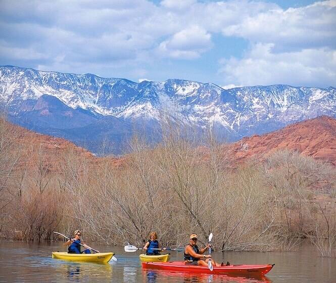 Отель Red Mountain Resort