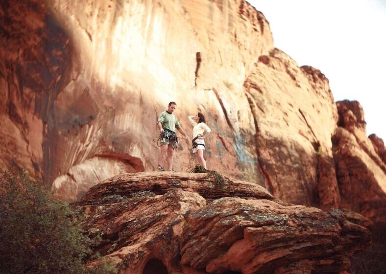 Отель Red Mountain Resort