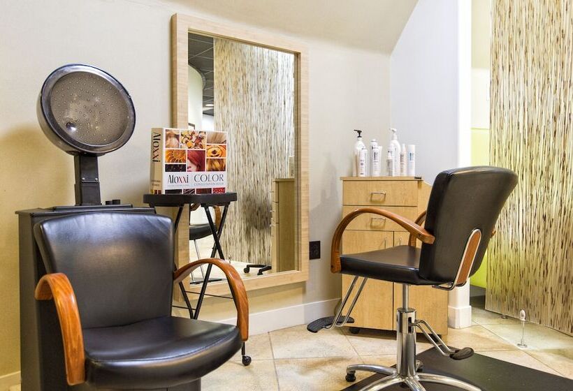 Отель Red Mountain Resort