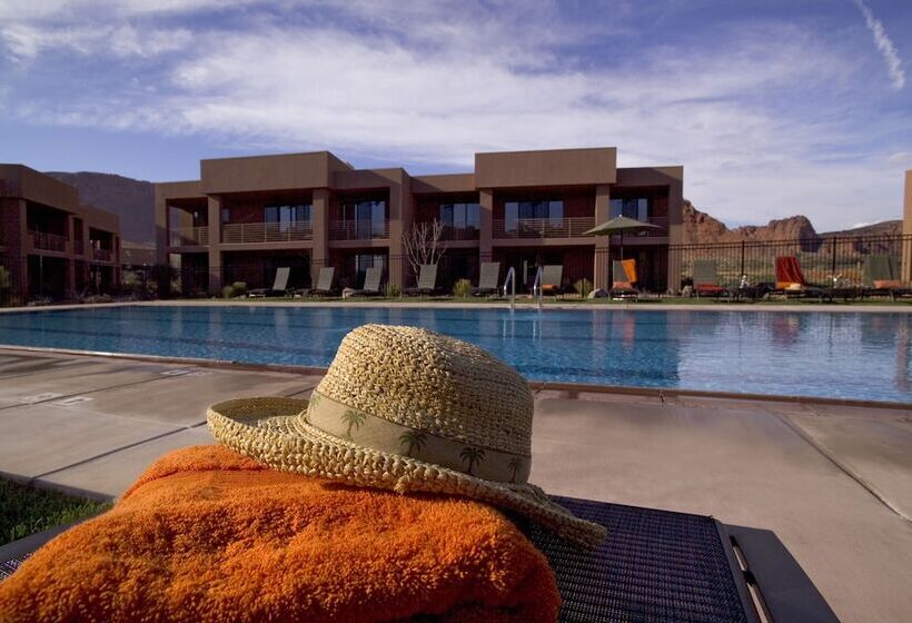 Отель Red Mountain Resort