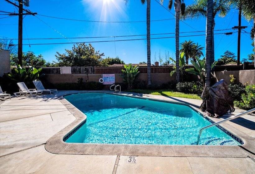 فندق Regency Inn & Suites Downey