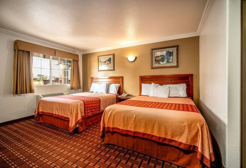 Отель Regency Inn & Suites Downey
