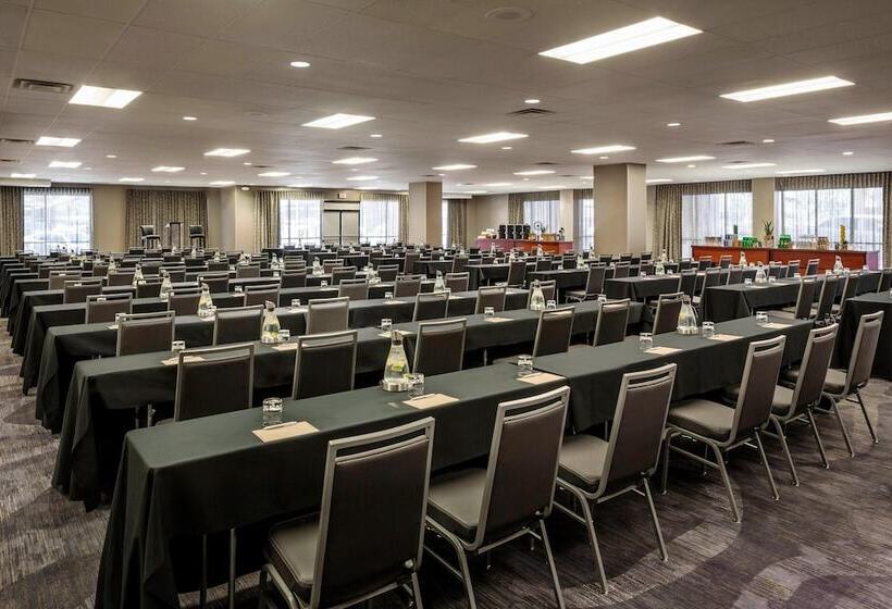 Отель Renaissance Phoenix Downtown