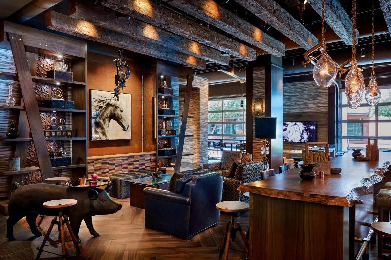 Отель Renaissance Phoenix Downtown