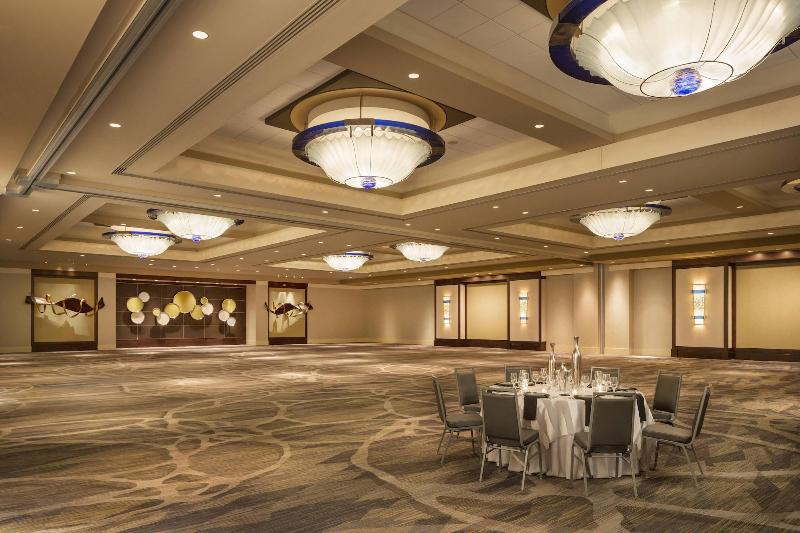 Отель Renaissance Phoenix Downtown