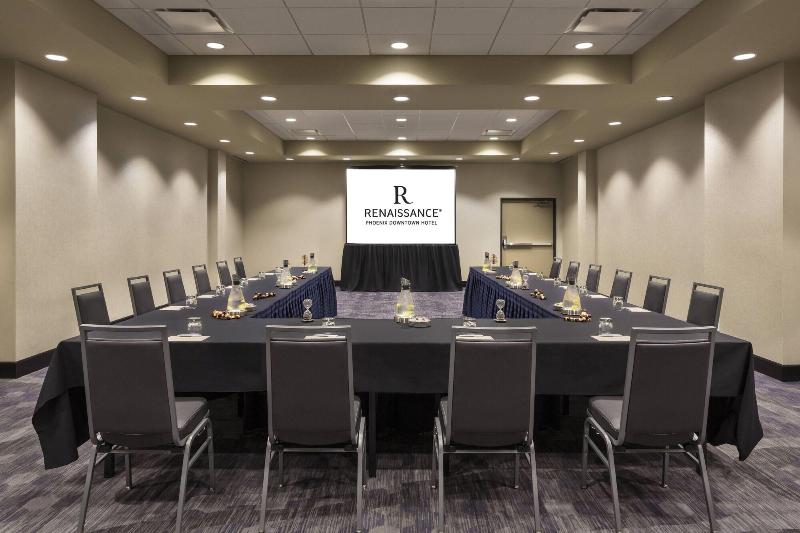 Отель Renaissance Phoenix Downtown