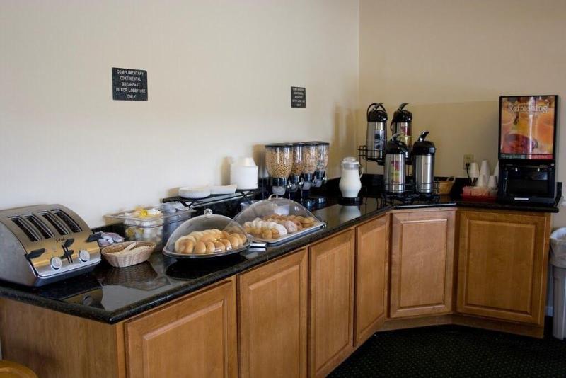 ホテル Alpine Inn & Suites Rockford