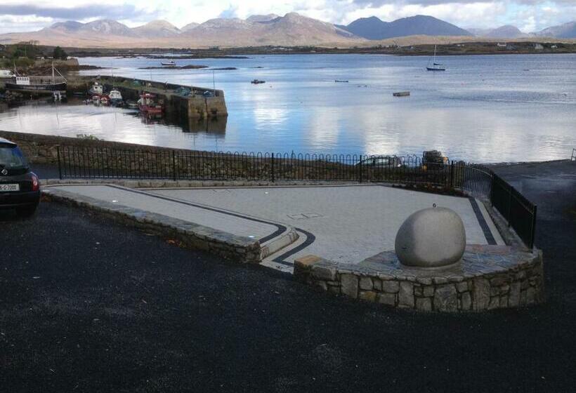 ホテル Roundstone House