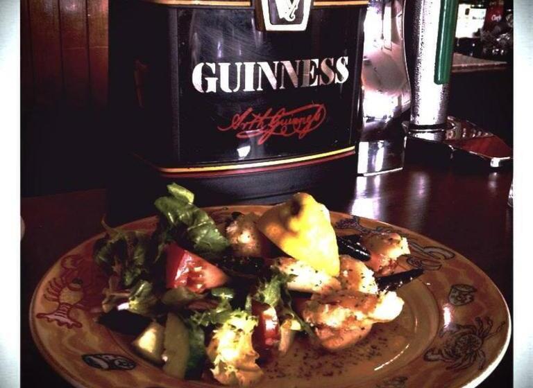 ホテル Roundstone House