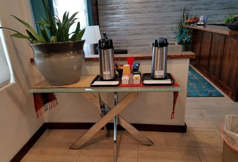 בית מלון כפרי Shoshone Inn