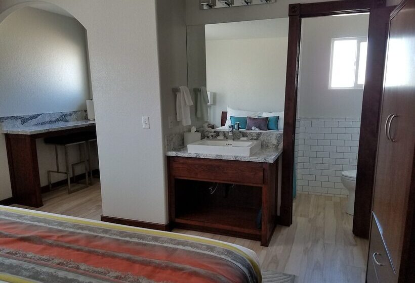 בית מלון כפרי Shoshone Inn