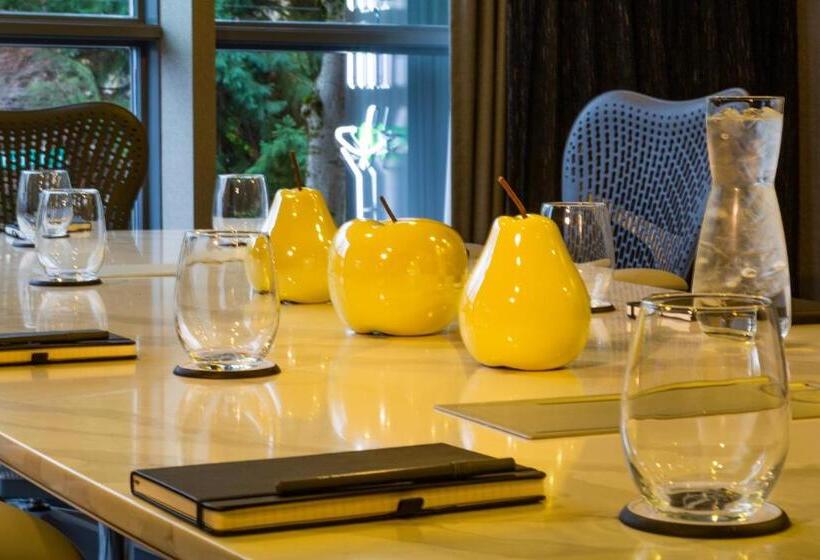 Silver Cloud Hotel   Seattle Broadway