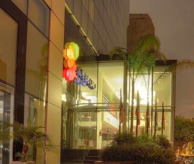 Sol De Oro Hotel & Suites