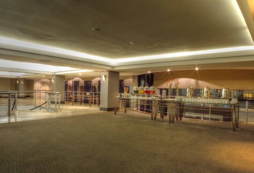 Sol De Oro Hotel & Suites