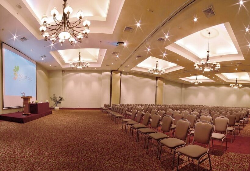 Sol De Oro Hotel & Suites