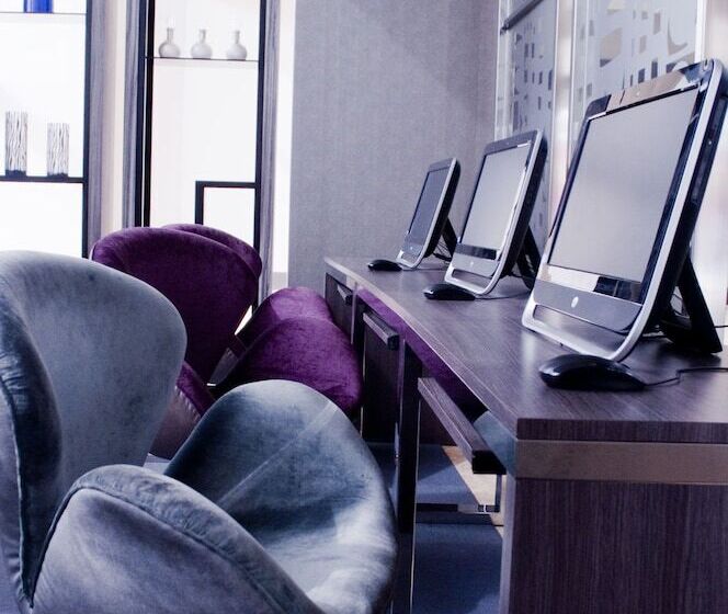 Sol De Oro Hotel & Suites