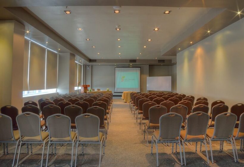 Sol De Oro Hotel & Suites