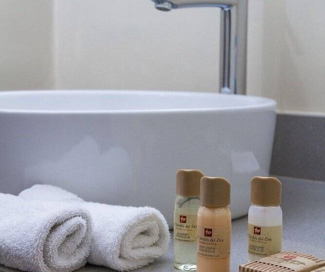 Sol De Oro Hotel & Suites