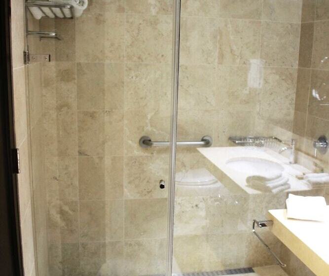 Sol De Oro Hotel & Suites