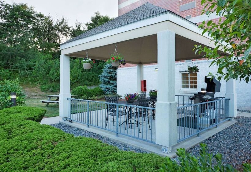 בית מלון כפרי Sonesta Simply Suites Boston Burlington