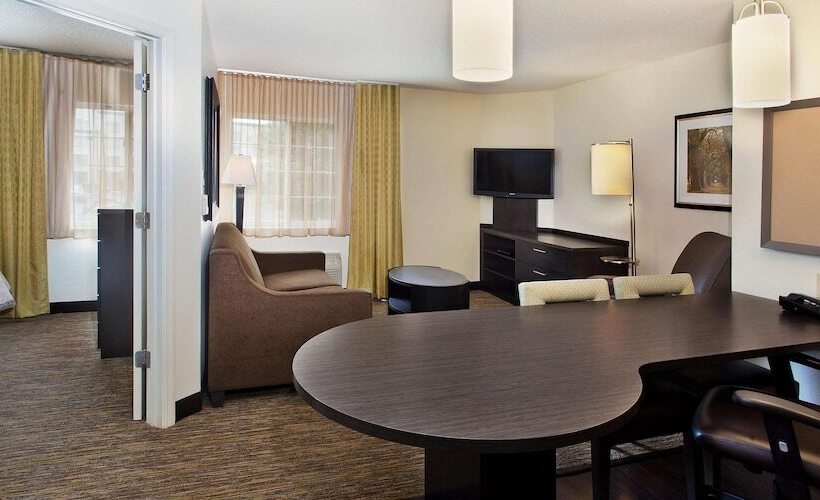 בית מלון כפרי Sonesta Simply Suites Detroit Southfield