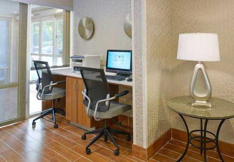 فندق Springhill Suites By Marriott Atlanta Six Flags