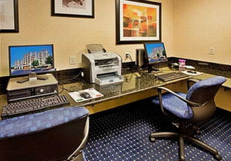 בית מלון כפרי Springhill Suites Austin South