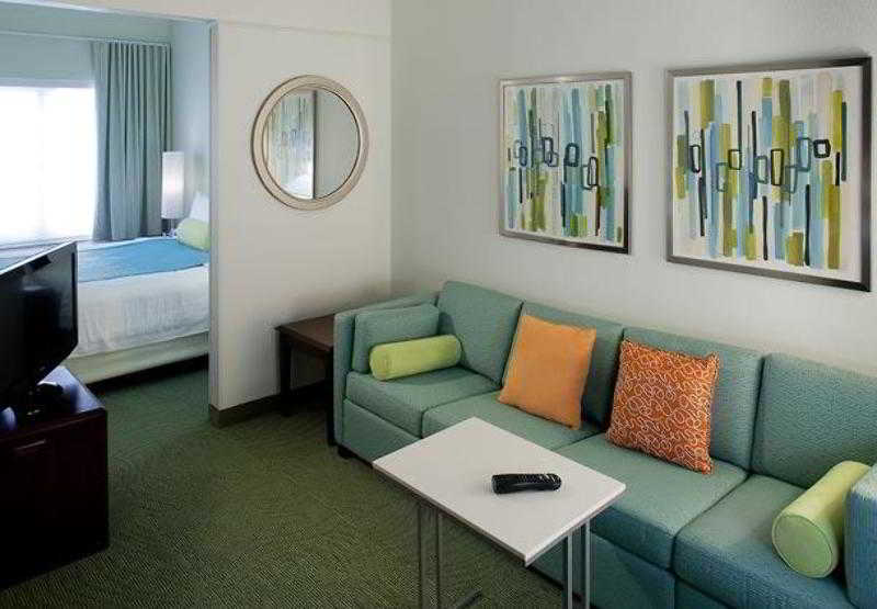 Hotel Springhill Suites Dallas Addison/quorum Drive