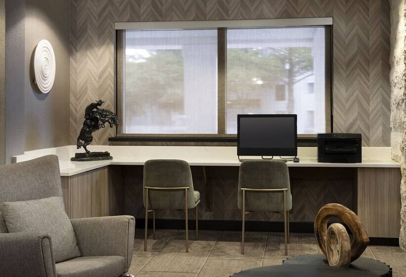 هتل Springhill Suites Fort Worth University