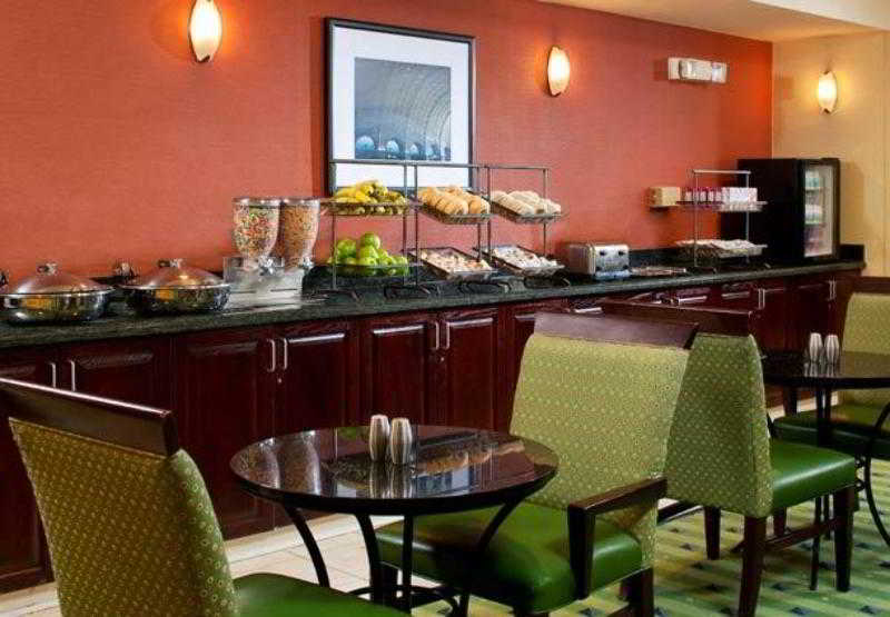 בית מלון כפרי Springhill Suites Herndon Reston