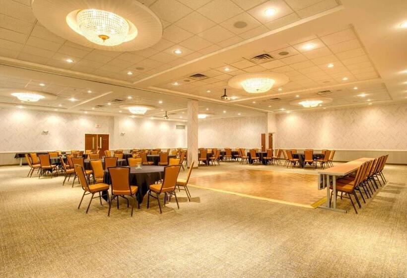 فندق Springhill Suites By Marriott Lawrence Downtown