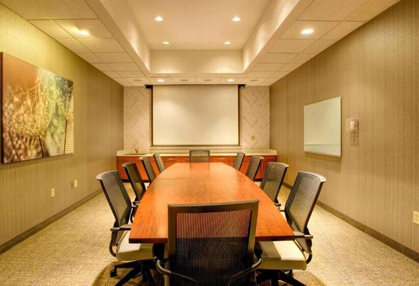 فندق Springhill Suites By Marriott Lawrence Downtown