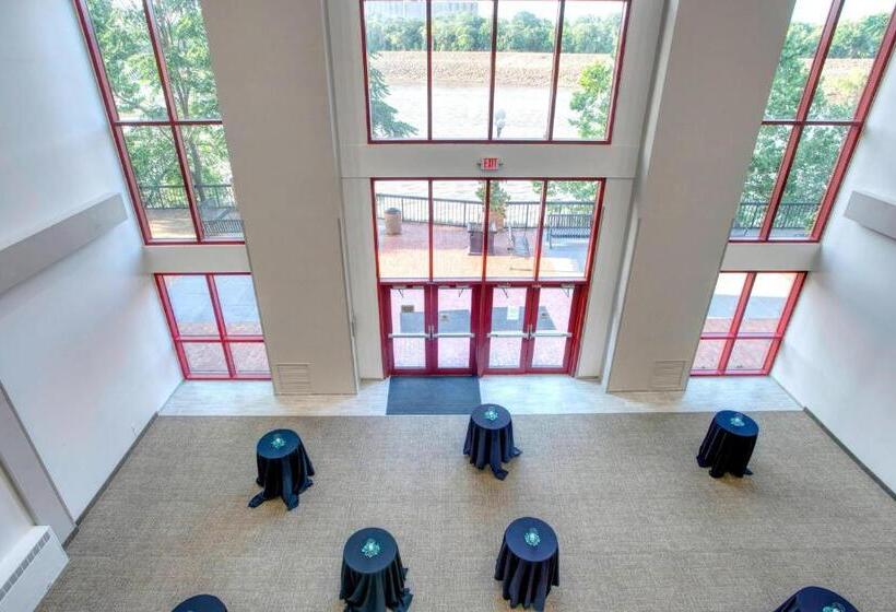 فندق Springhill Suites By Marriott Lawrence Downtown