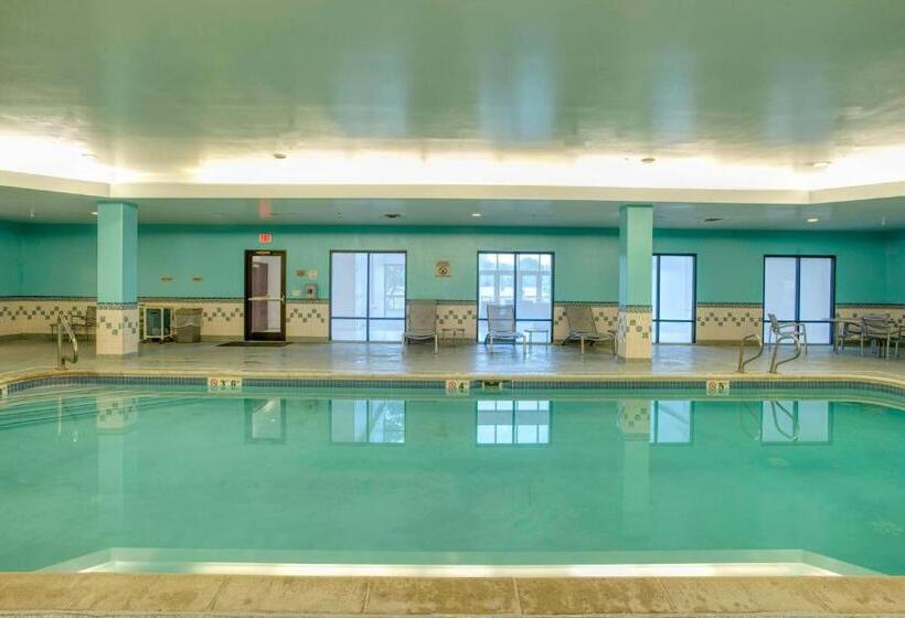 فندق Springhill Suites By Marriott Lawrence Downtown