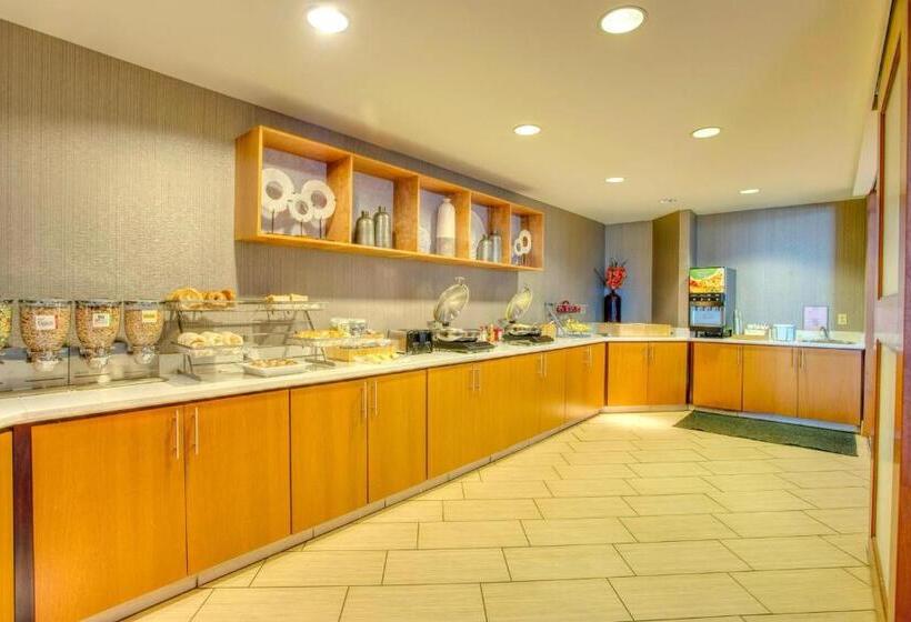 فندق Springhill Suites By Marriott Lawrence Downtown