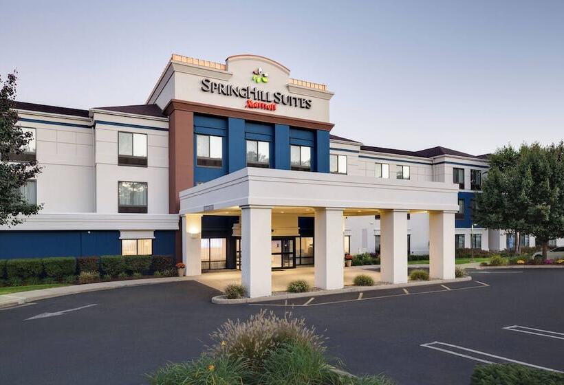 هتل Springhill Suites Milford