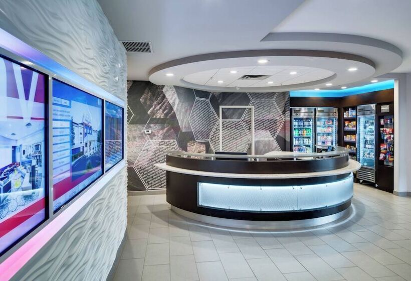 هتل Springhill Suites Milford