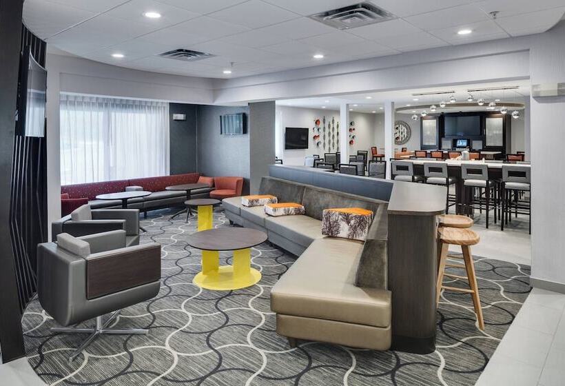 هتل Springhill Suites Milford