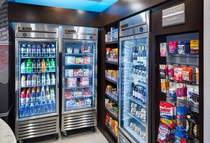 هتل Springhill Suites Milford