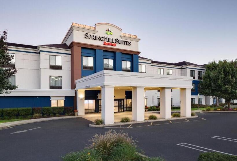 هتل Springhill Suites Milford