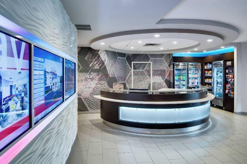 هتل Springhill Suites Milford