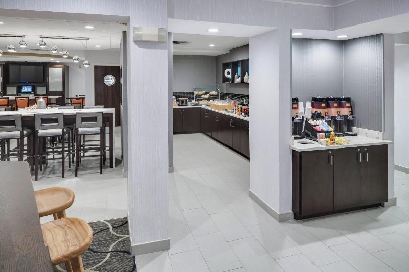 هتل Springhill Suites Milford