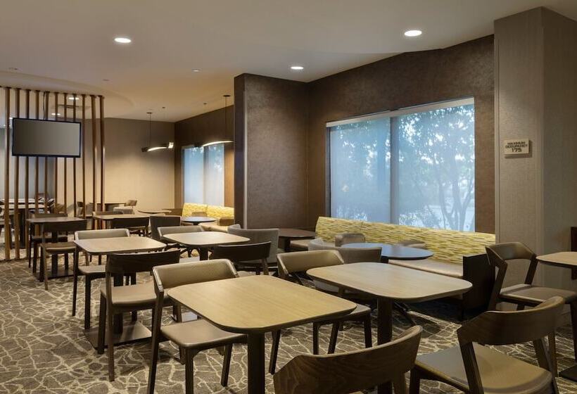 ホテル Springhill Suites By Marriott Newark International Airport