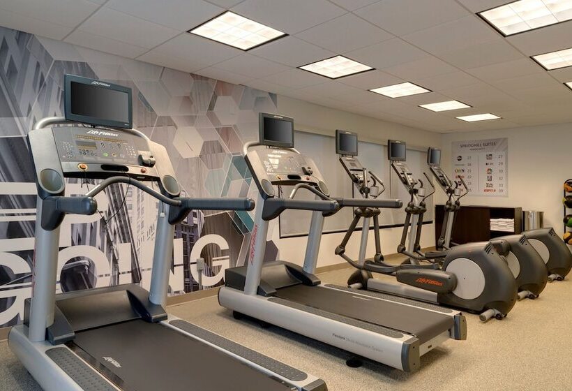 ホテル Springhill Suites By Marriott Newark International Airport