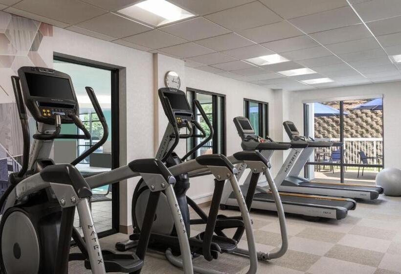 בית מלון כפרי Springhill Suites West Mifflin