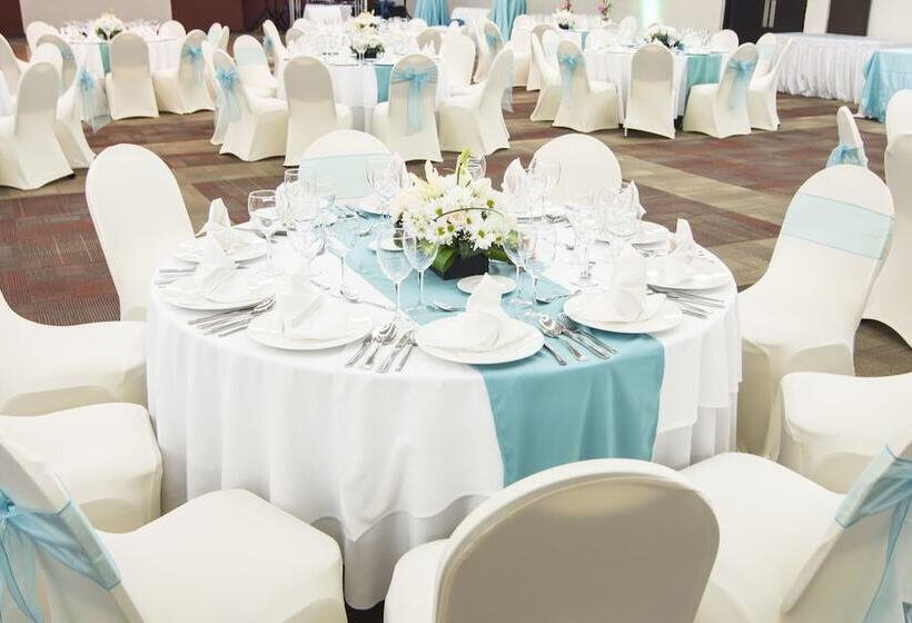 ホテル Tesoro Los Cabos