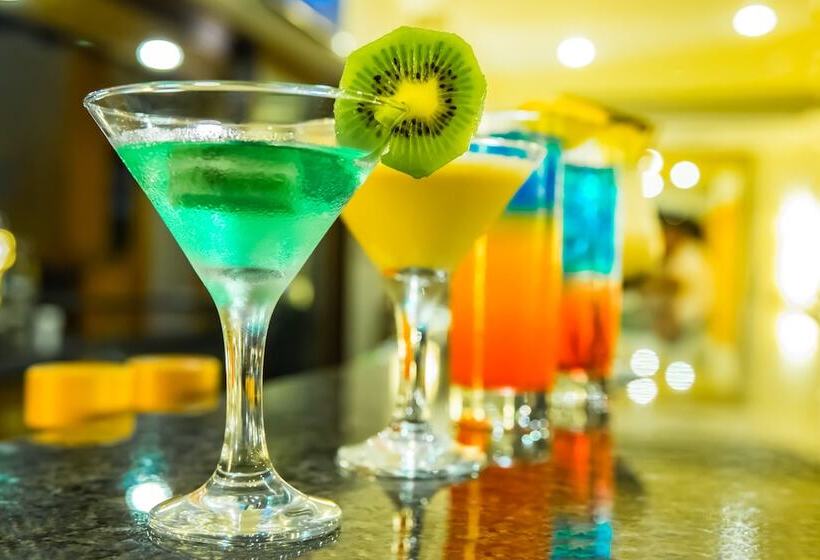 هتل Tesoro Los Cabos